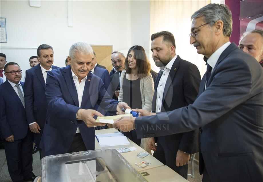 Başbakan Yıldırım oyunu kullandı