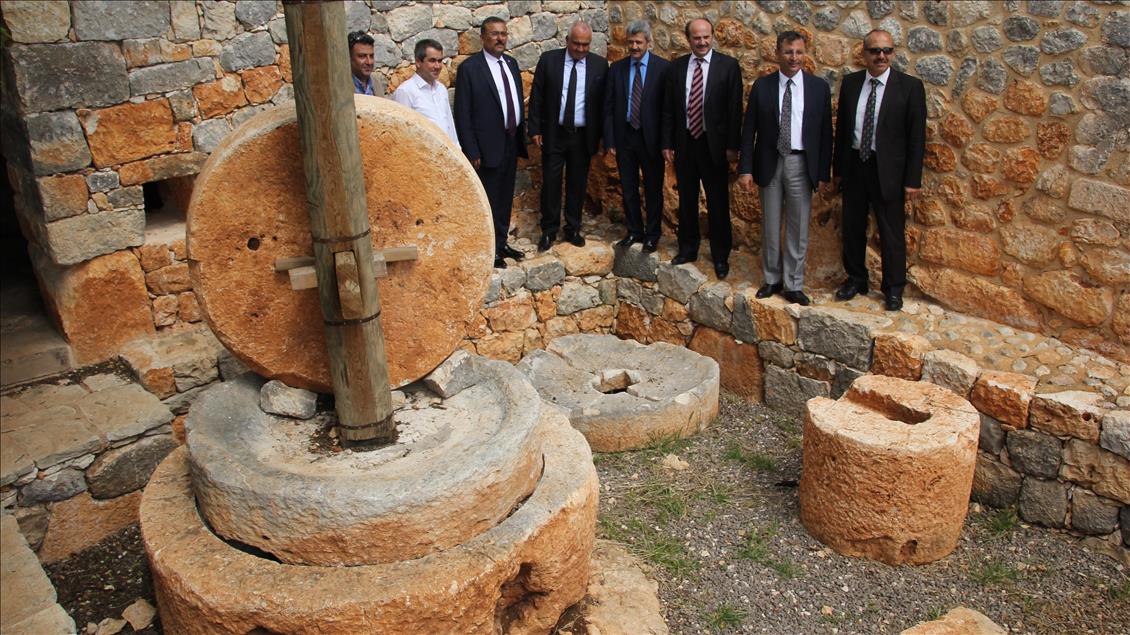 Mersin'de Turizm Haftası nedeniyle tören düzenlendi