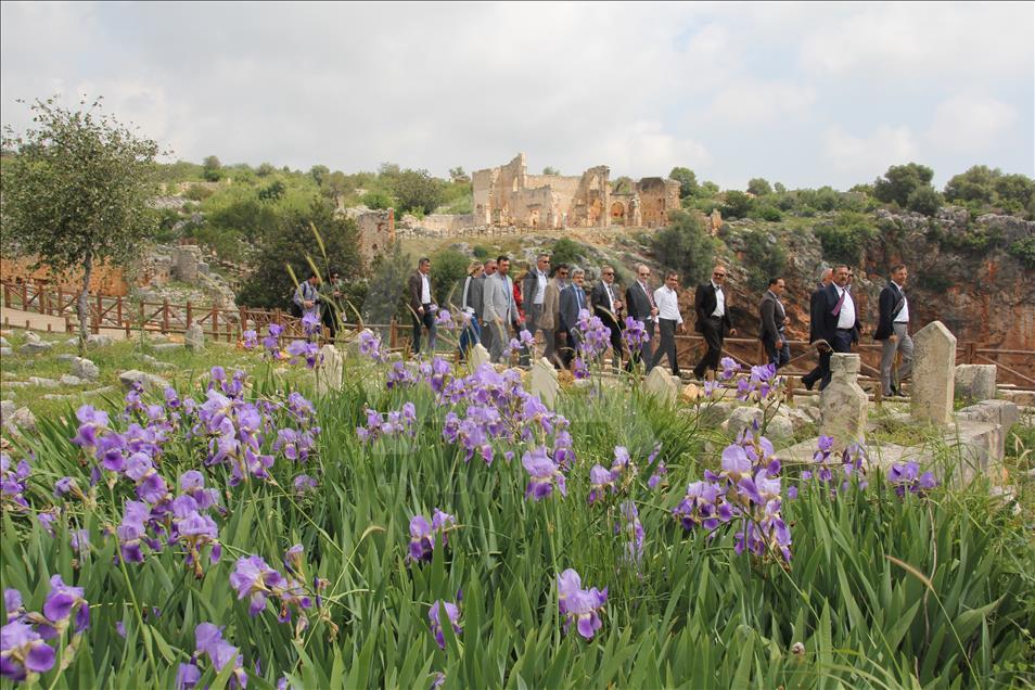 Mersin'de Turizm Haftası nedeniyle tören düzenlendi