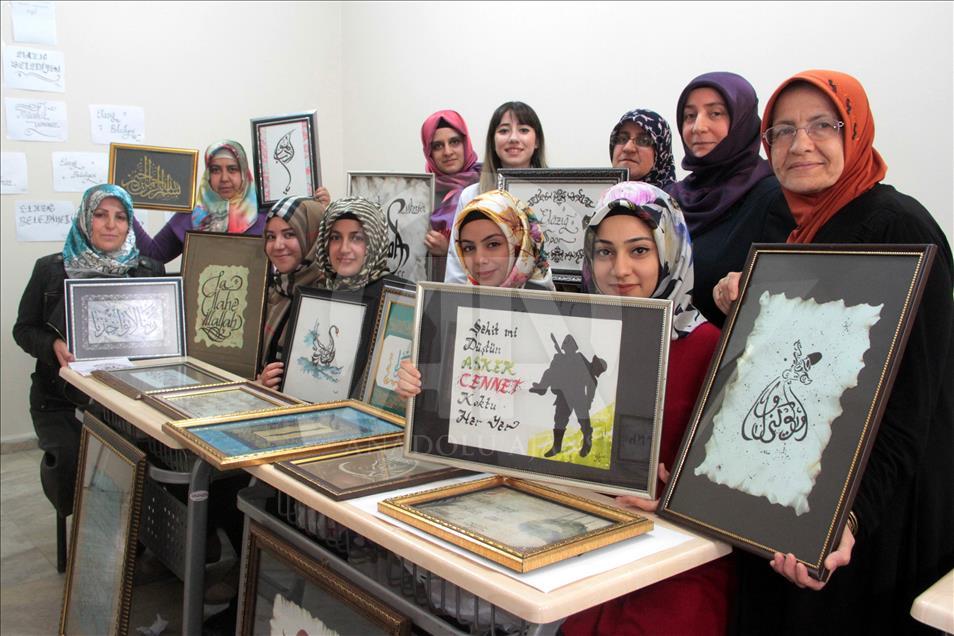 Elazığlı kadınların hat ve kaligrafi sergisi beğeni topladı