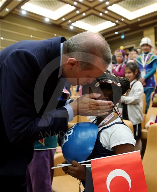 Cumhurbaşkanı Erdoğan, çocukları kabul etti
