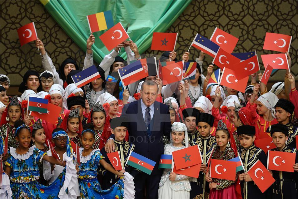 Erdoğan: Do të vazhdojmë të qëndrojmë pranë të shtypurve