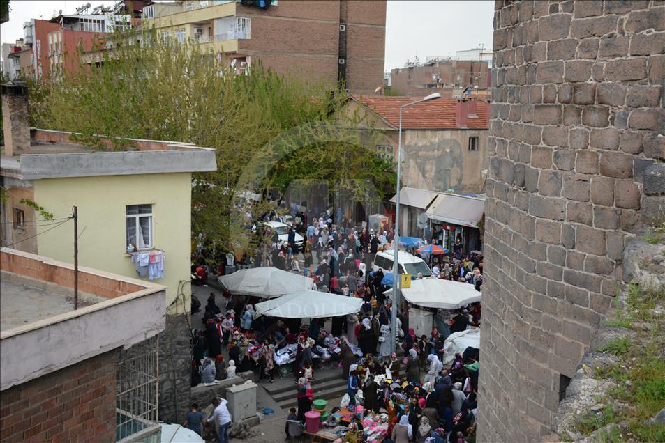 Devletin restore ettiği tarihi alana Diyarbakırlılardan yoğun ilgi
