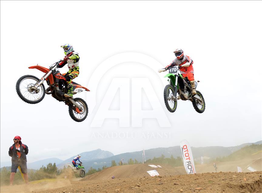 Türkiye Motokros Şampiyonası başladı