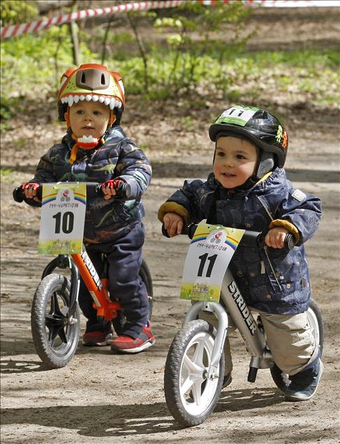 Bicycles race for children 2-3 years old in Kiev