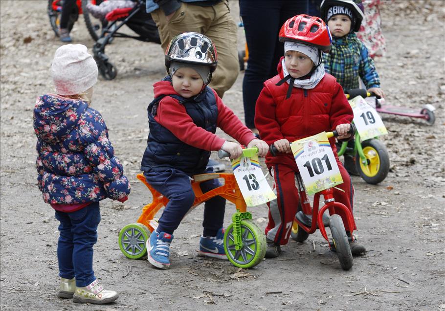 Bicycles race for children 2-3 years old in Kiev