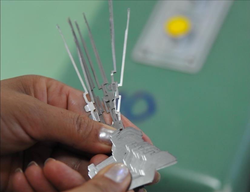 Tekstil ve halı makinelerinin iğneleri ondan soruluyor