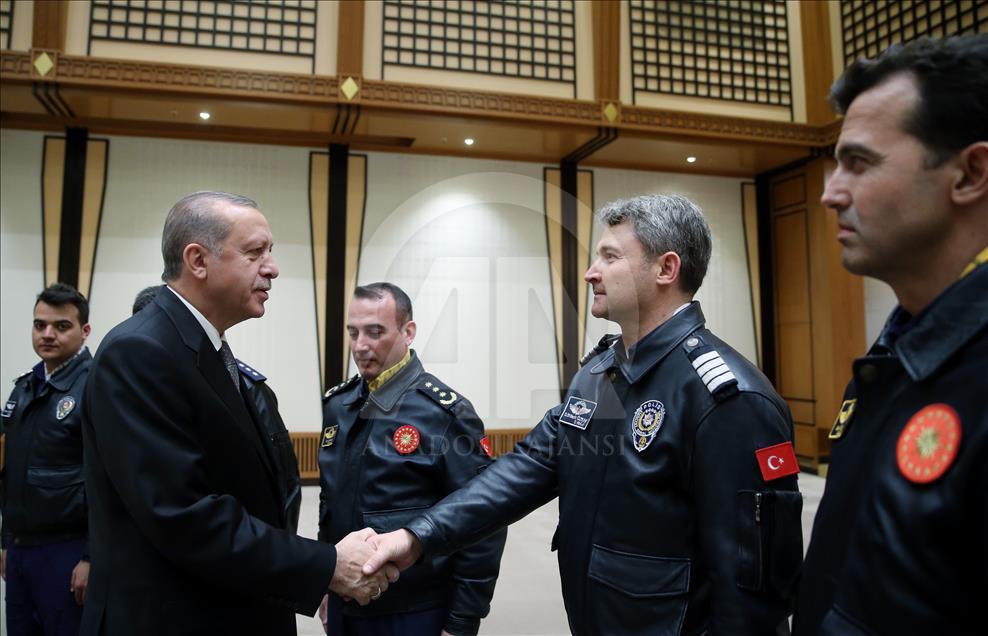 Cumhurbaşkanı Erdoğan, pilotları kabul etti