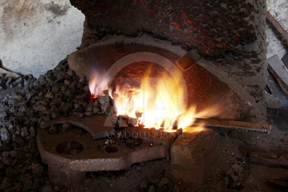"Diriliş Ertuğrul" dizisinin balta ve kılıçları Sivas'tan