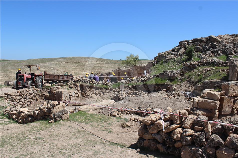 Diyarbakır'da bin 700 yıllık yer altı tapınağı bulundu