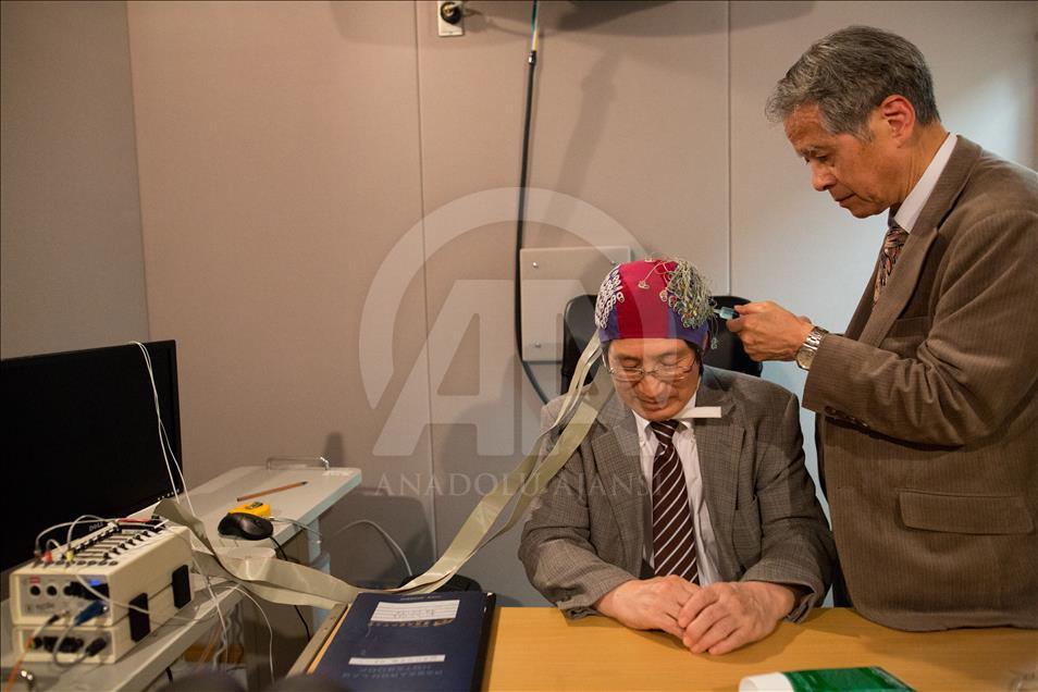 Japanese scientists invent mind-reading device