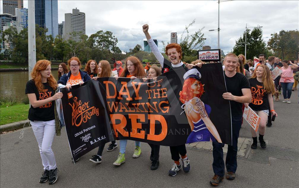 Avustralya’da yüzlerce kızıl saçlı yürüyüş düzenledi 