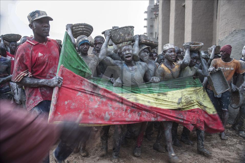 Mali'de UNESCO'nun Dünya Tarihi Mirası Listesi'ndeki Ulu Cami