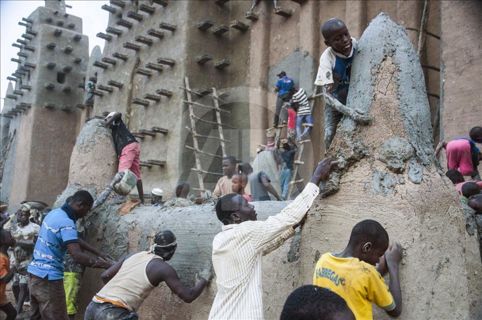 Mali'de UNESCO'nun Dünya Tarihi Mirası Listesi'ndeki Ulu Cami