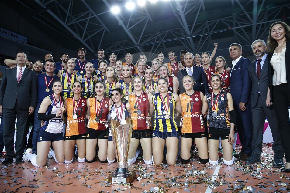 Fenerbahce Grundig won the 2016-2017 Turkish Women’s Volleyball League