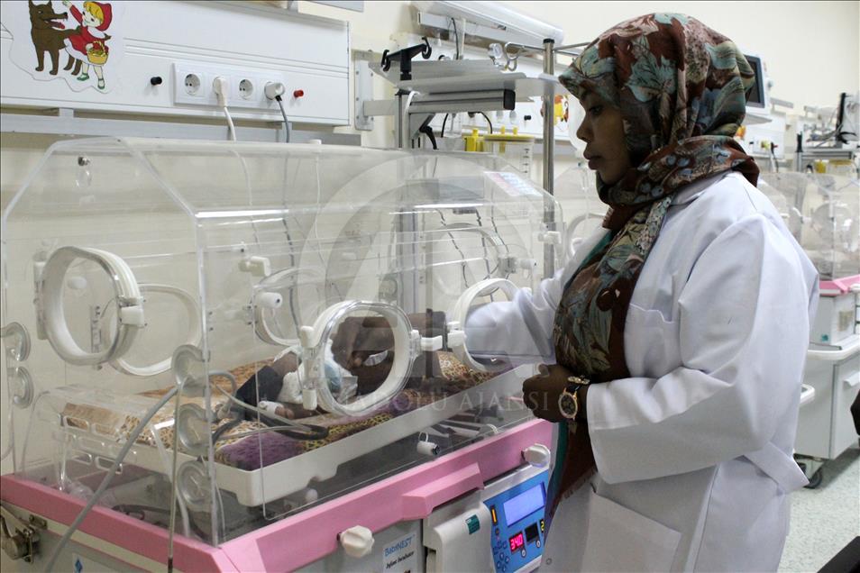 Türk doktorlar Sudan'da şifa dağıtıyor