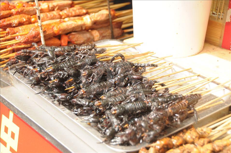 Pekin'de "böcek kebap" restoranları turistlerin ilgi odağı
