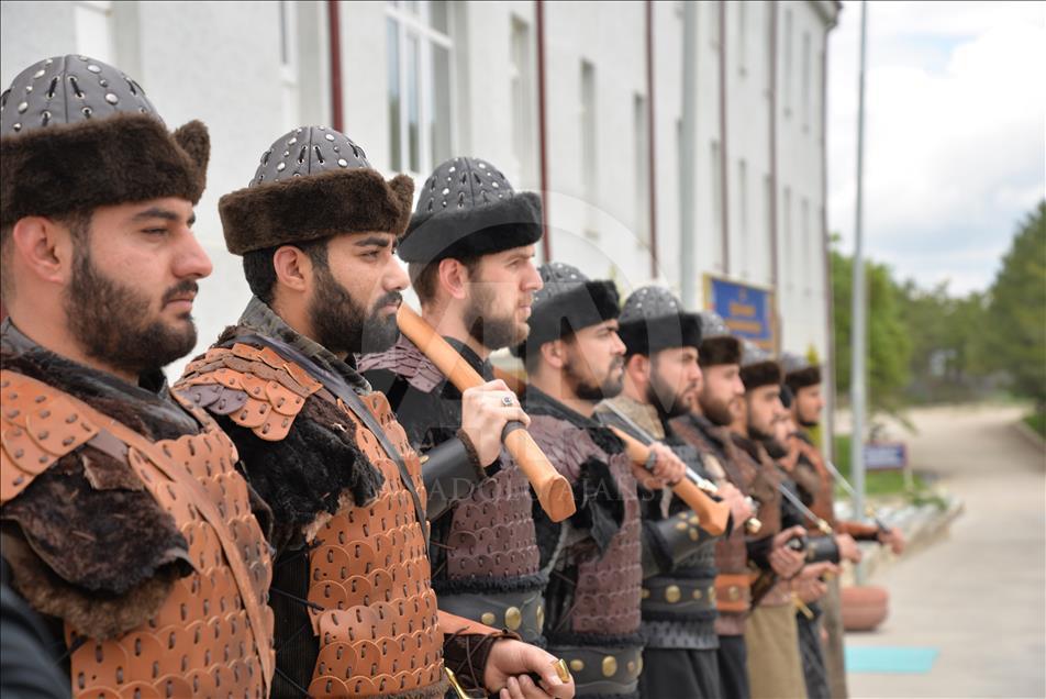 Ertuğrul Gazi Türbesi'nde "saygı nöbeti"