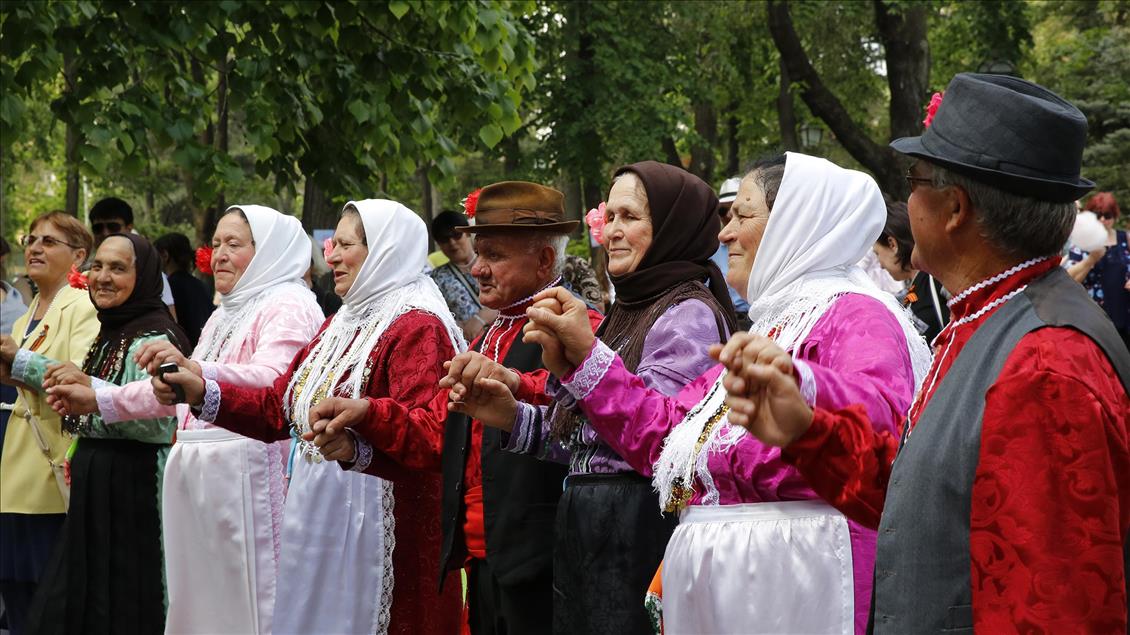 Gokoguz Turks celebrate Hidirellez in Moldavia