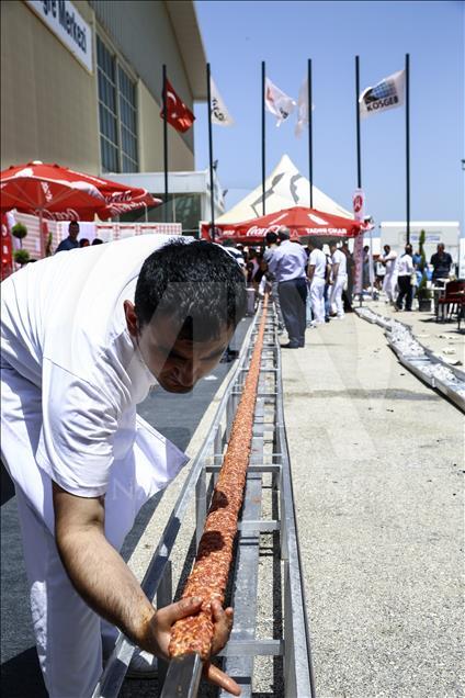 Yöresel lezzet fuarı açılışı 30 metrelik kebapla yapıldı