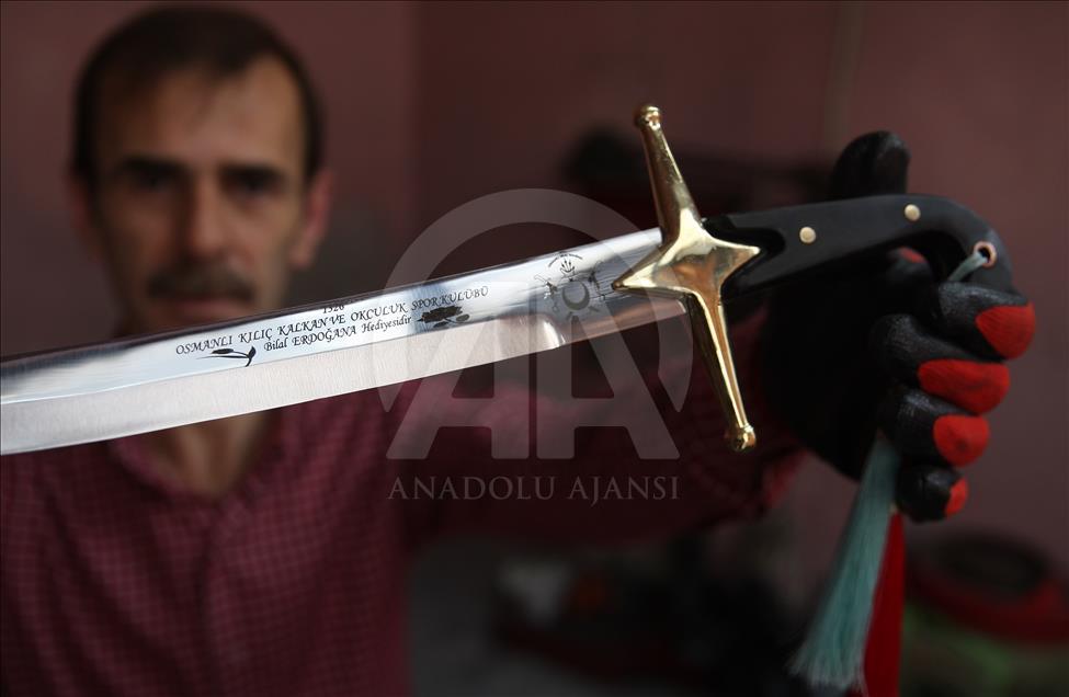 Bilal Erdoğan'a özel kılıç