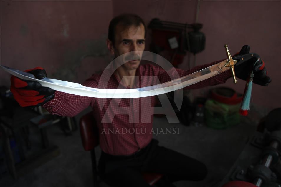 Bilal Erdoğan'a özel kılıç