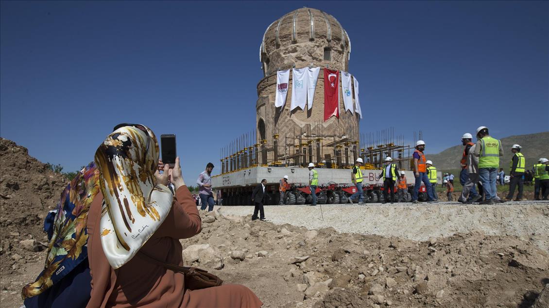 Turqi, transportohet pa u dëmtuar tyrbeja 500 vjeçare
