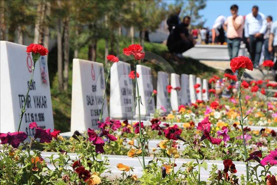 PKK'lı teröristlerce Dürümlü'de katledilenler anıldı