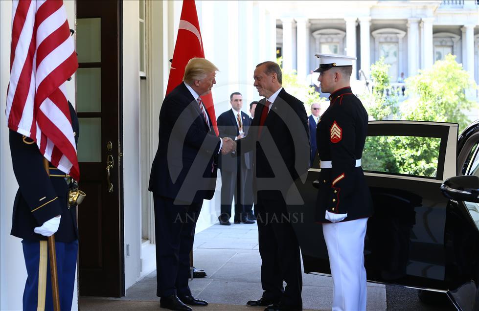 Erdoğan dhe Trump riafirmojnë luftën e përbashkët kundër terrorizmit