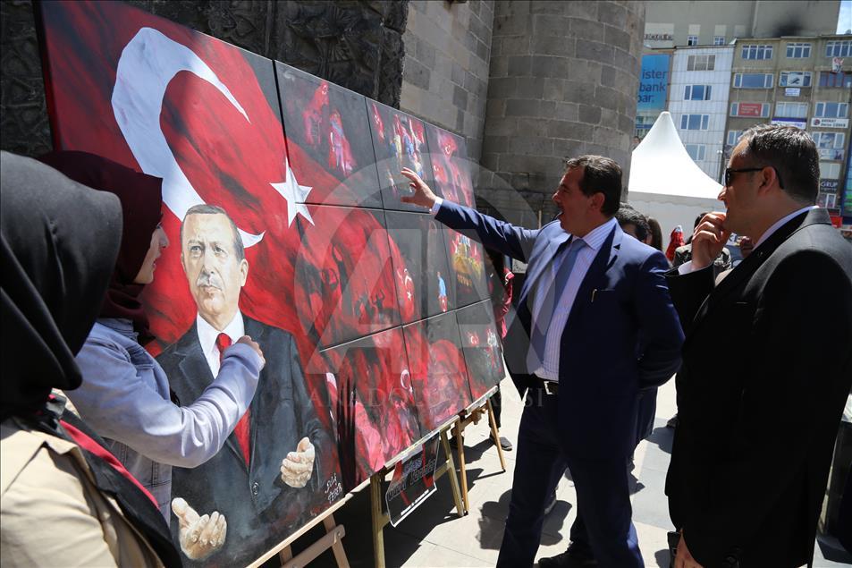 Öğrenciler "15 Temmuz"u tuvale yansıttı