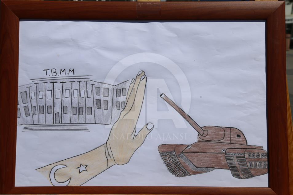 Öğrenciler "15 Temmuz"u tuvale yansıttı