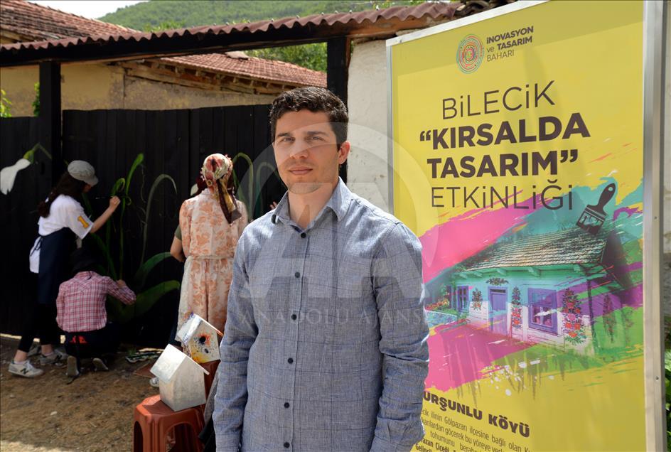 Tasarımla tanışan köyün sokakları çiçek açtı