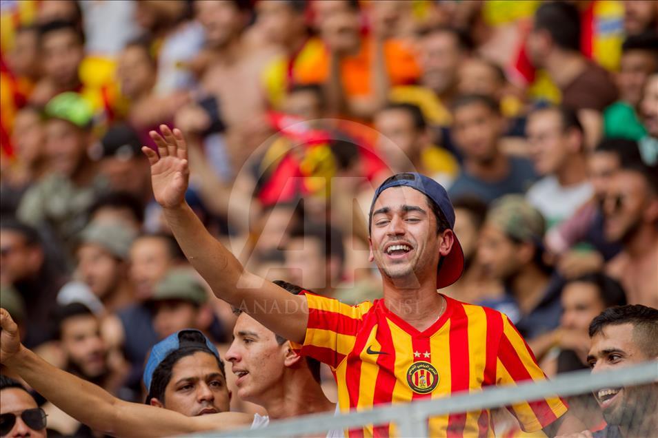 Foot/Tunisie : L’Espérance de Tunis domine l’Etoile du Sahel et s’offre le titre de champion 