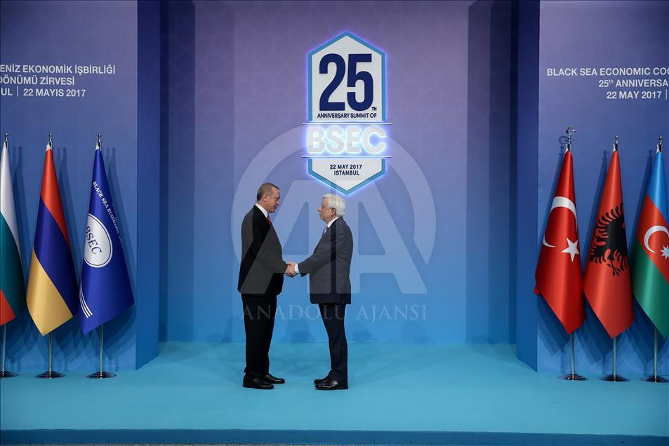 Black Sea leaders meet at 25th anniversary summit