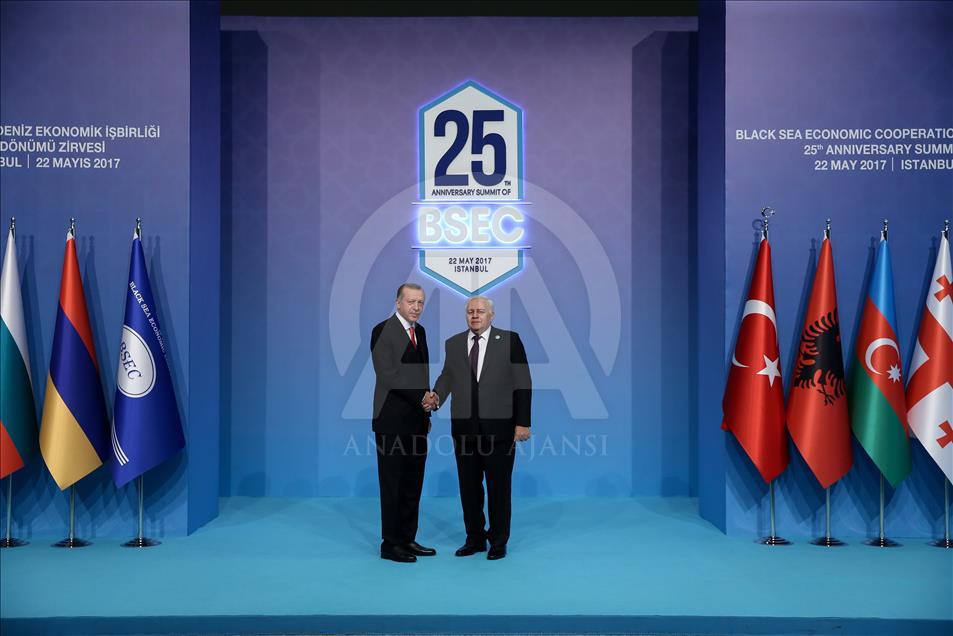Black Sea leaders meet at 25th anniversary summit