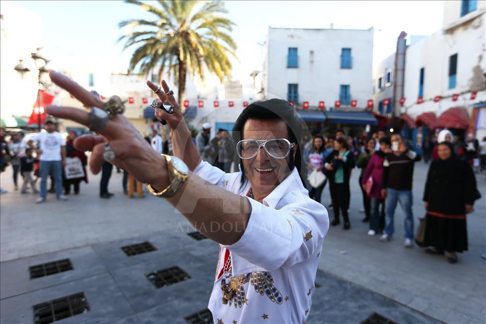 A Tunis, Elvis Presley n'est pas mort (Portrait)