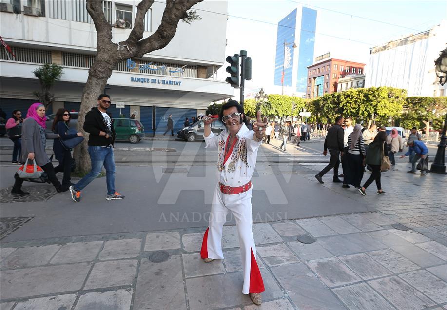 A Tunis, Elvis Presley n'est pas mort (Portrait)
