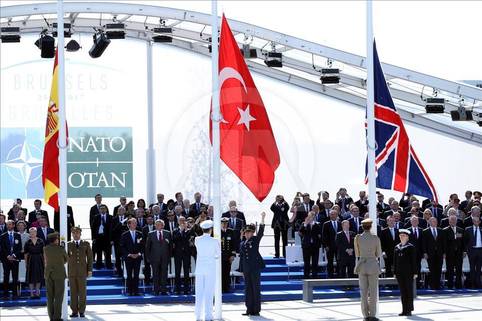 NATO Devlet ve Hükümet Başkanları Toplantısı