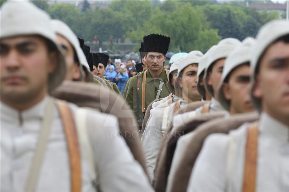 Zırhlı Birlikler okulu ve Eğitim Tümen Komutanlığında yemin töreni
