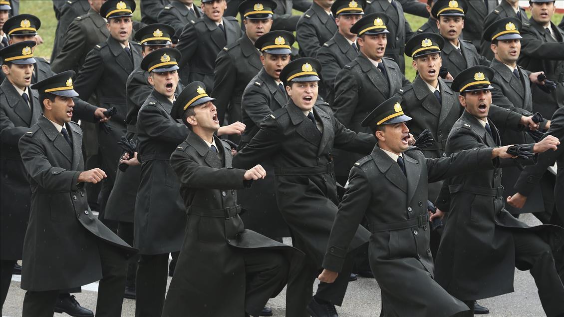 Zırhlı Birlikler okulu ve Eğitim Tümen Komutanlığında yemin töreni