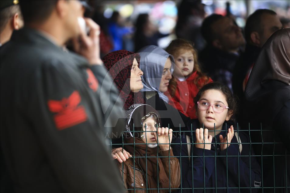 Zırhlı Birlikler okulu ve Eğitim Tümen Komutanlığında yemin töreni