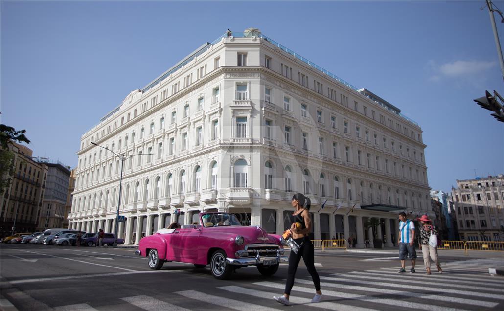 Küba'nın ilk beş yıldızlı oteli "Manzana Kempinski"