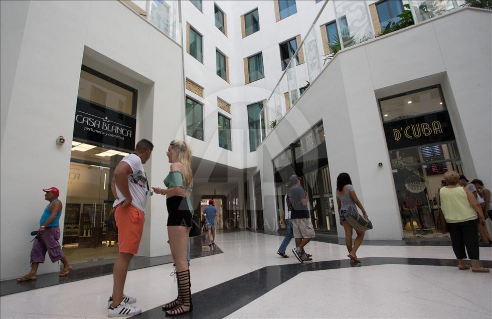 Küba'nın ilk beş yıldızlı oteli "Manzana Kempinski"