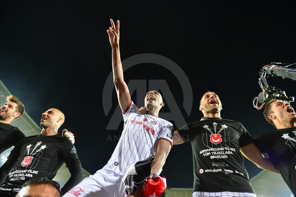 Besiktas win Turkish league after beating Gaziantepspor 4-0
