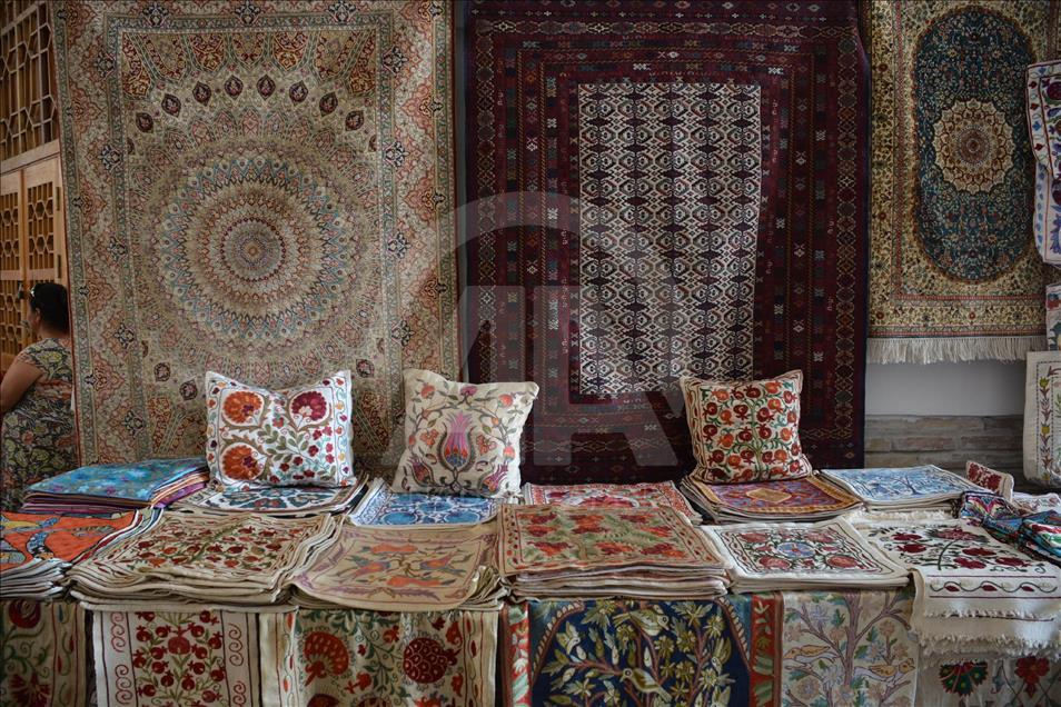 Özbekistan'daki İpek ve Baharat Festivali