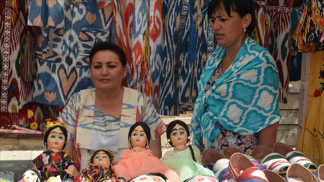 Özbekistan'daki İpek ve Baharat Festivali