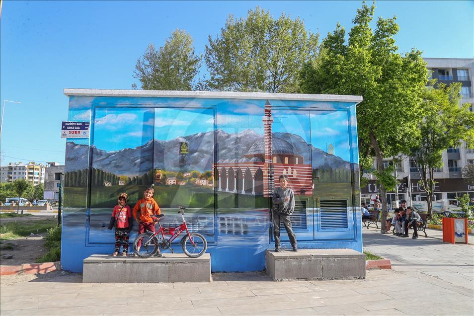 Tarihi ve doğal güzellikler trafo duvarlarına yansıtılıyor