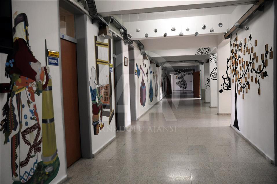 Osmanlı'yı okulun koridorlarına çizdikleri resimlerle tanıtacaklar