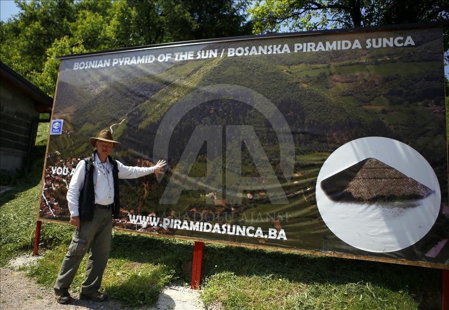 "Gizemli" Bosna Piramitleri'ne turist akını