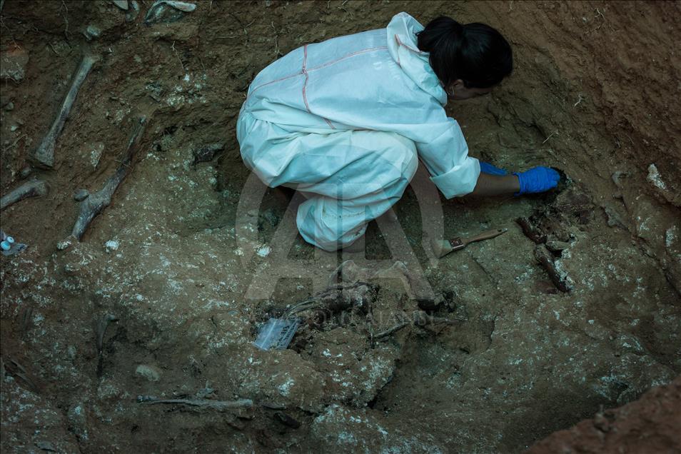 The judge of guard of Paterna, Valencia, judicializes the exhumations of the 113 comon pit after finding 12 bodies of reprisals of the Franco regime. The 12 found bodies would belong to a total of 60 shot on January 18th of 1940.